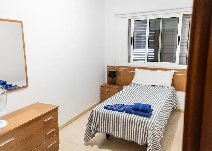 アパート Yesenia Vv Airport